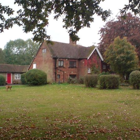 Oldlands Farm Villa Crawley  Exterior photo