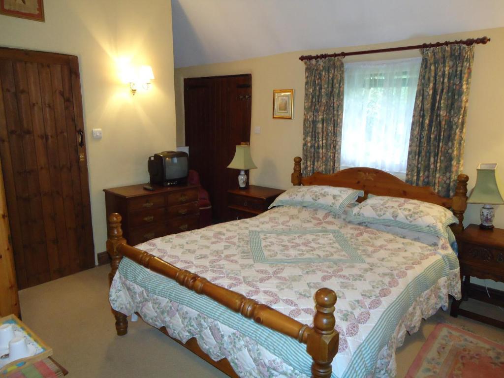 Oldlands Farm Villa Crawley  Room photo