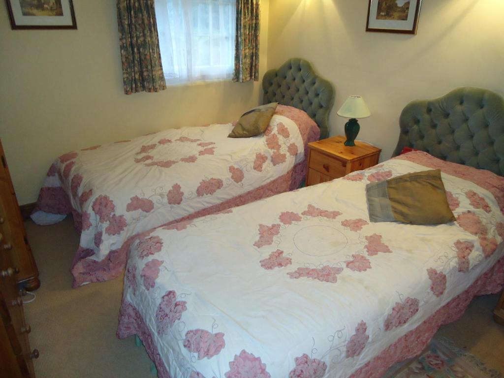 Oldlands Farm Villa Crawley  Room photo