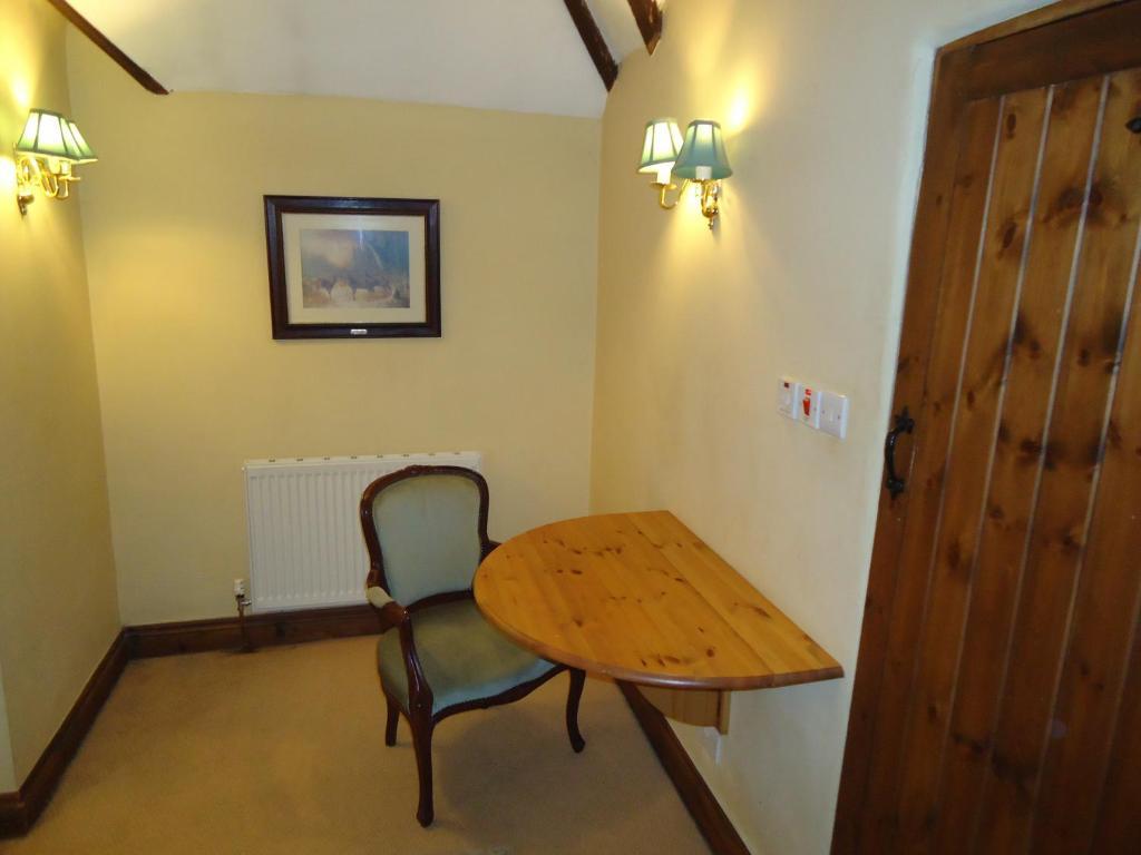 Oldlands Farm Villa Crawley  Room photo